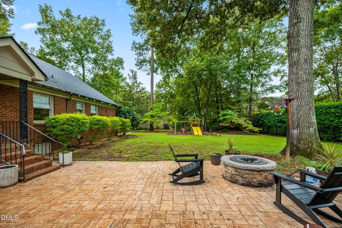 Photo of 1110 Chestnut Drive
