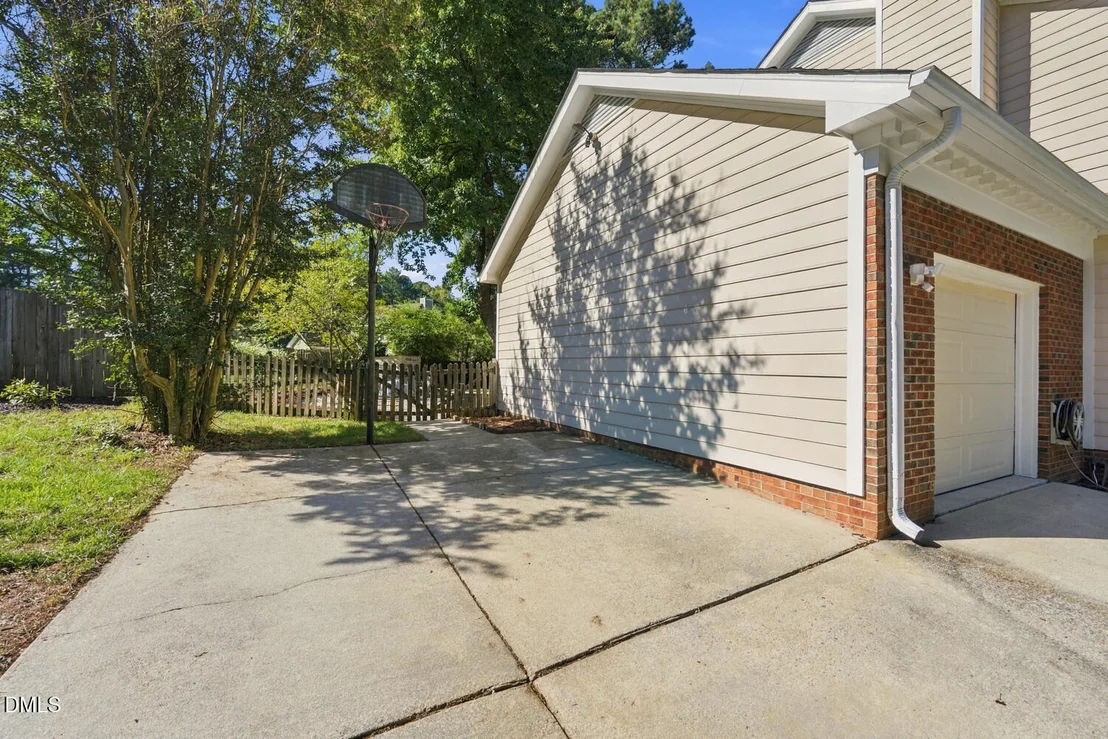 Photo of 105 Pinewood Drive