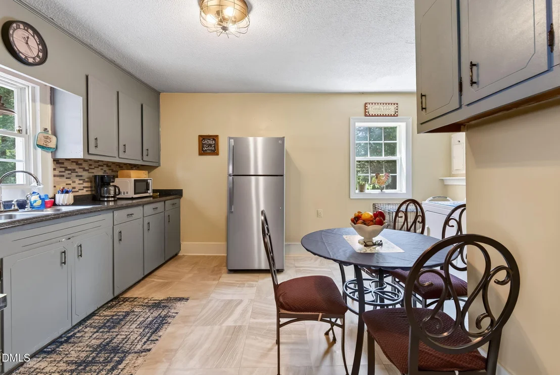 Photo of 4087 Glendale Road