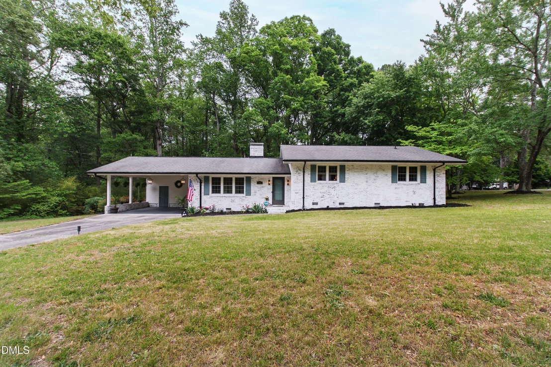Photo of 100 Old Meadowbrook Drive