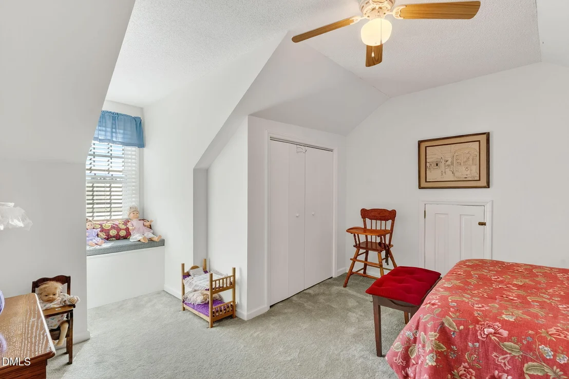 Photo of 1190 Sanders Road