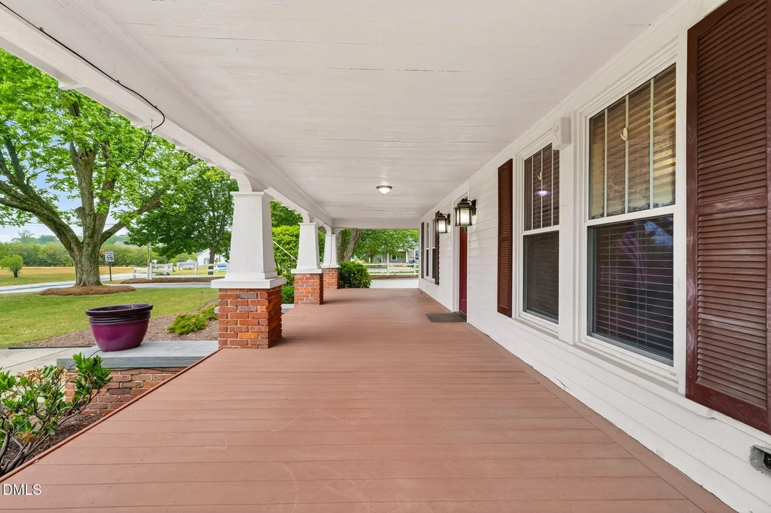 Photo of 804 W Main Street