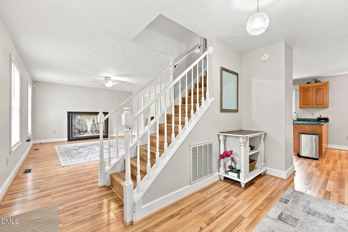 Photo of 409 Reaves Lane