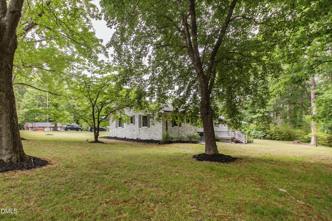Photo of 100 Old Meadowbrook Drive
