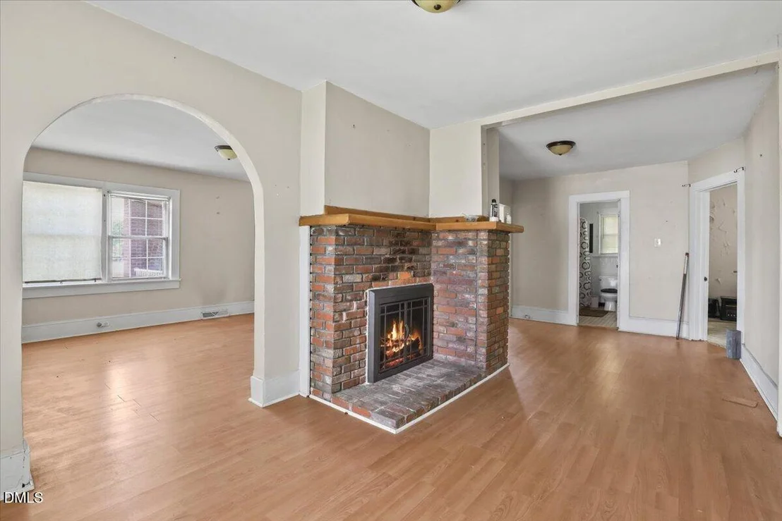 Photo of 2213 Hunter Hill Road