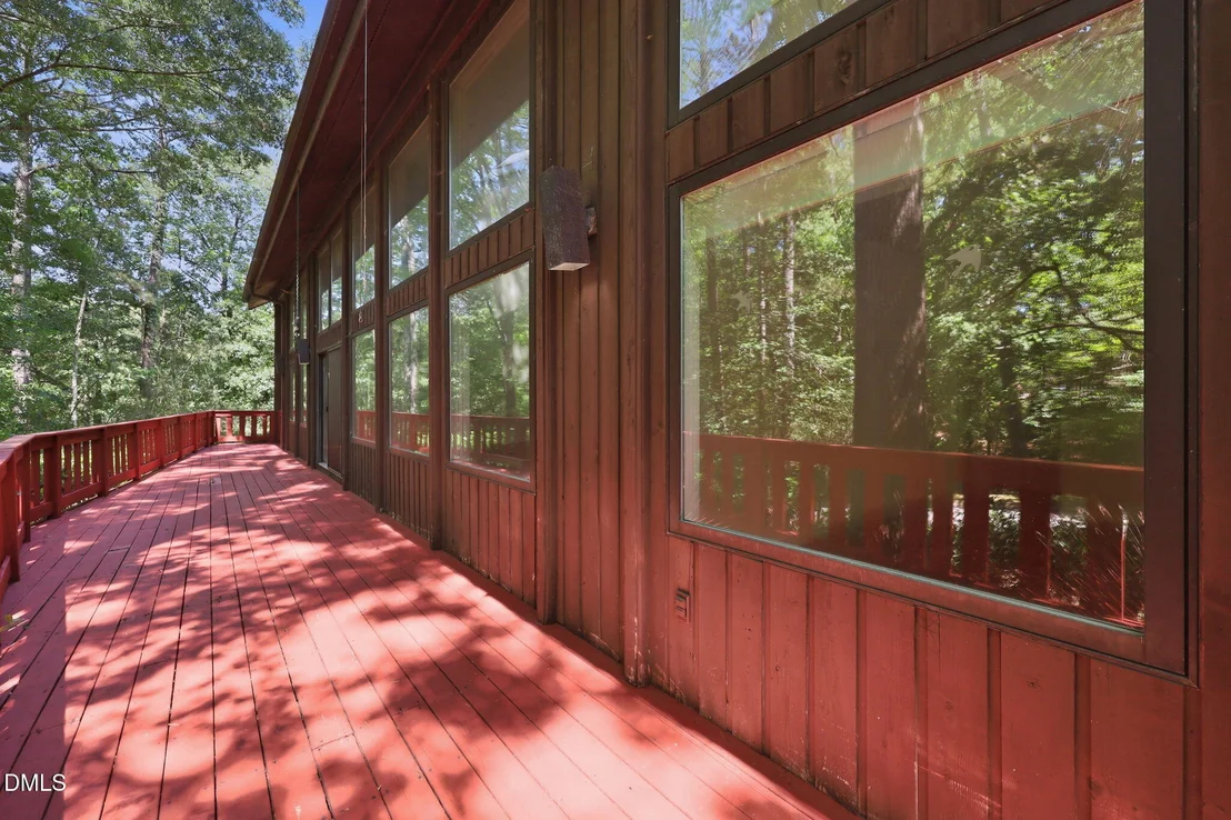 Photo of 910 Tarik Drive