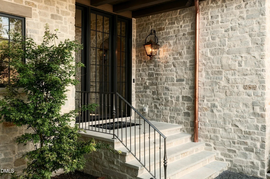 Photo of 1208 Barcroft Place