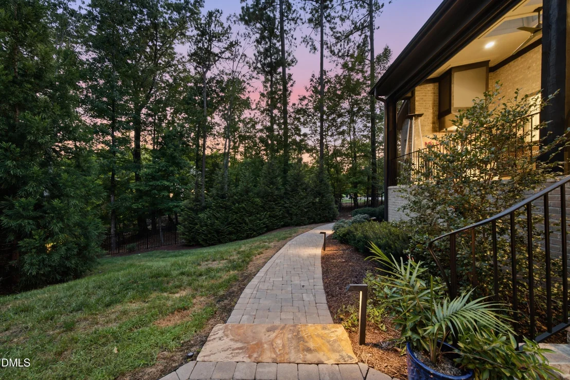 Photo of 7521 Summit Pine Way