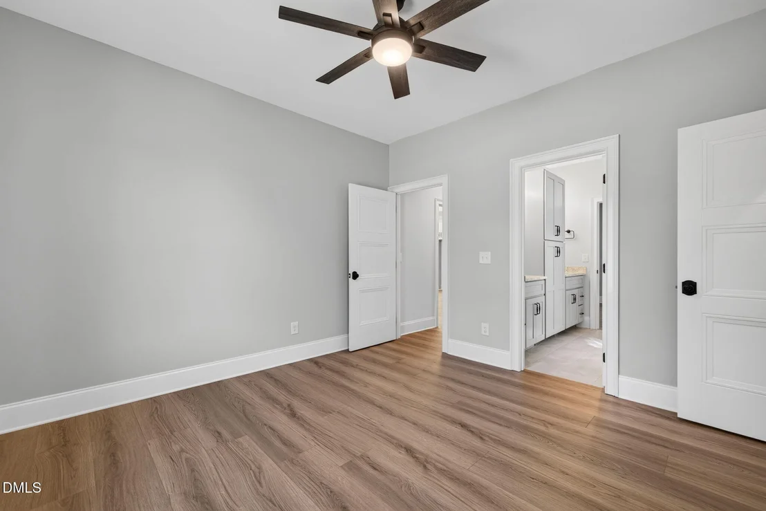 Photo of 643 Dixon Road
