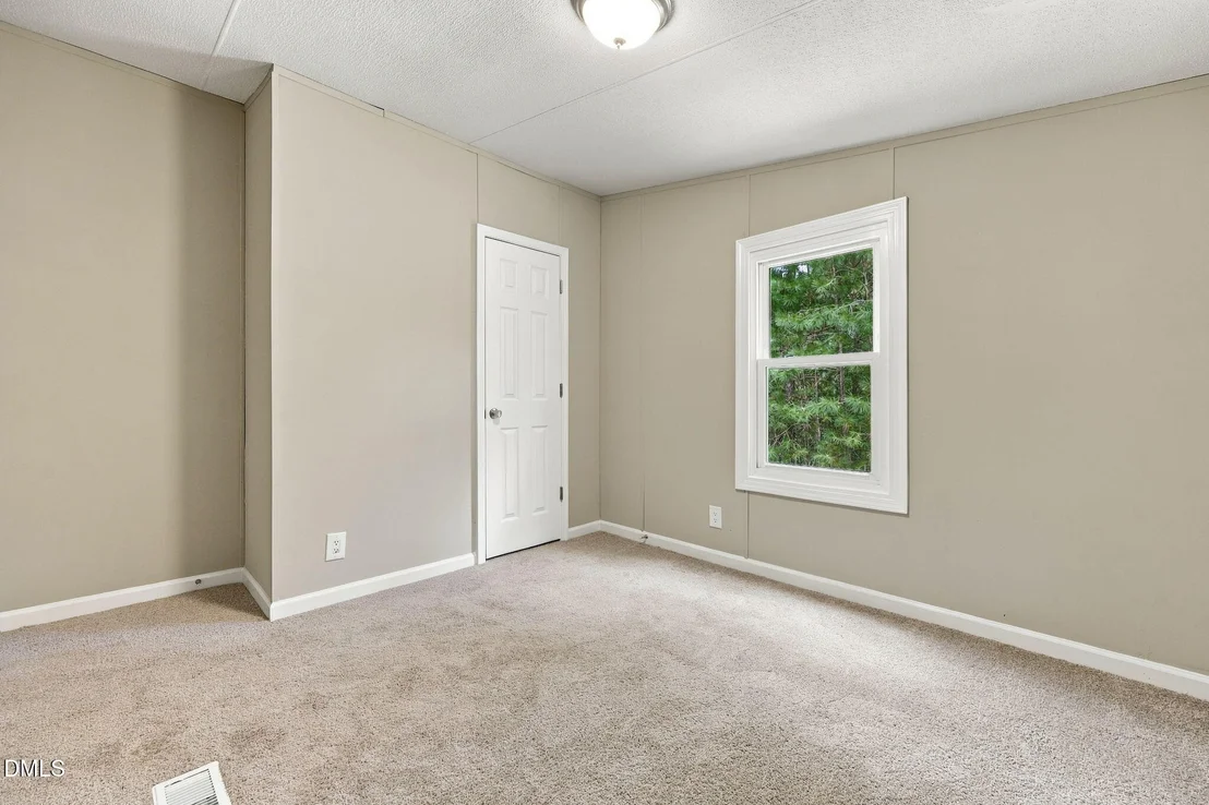 Photo of 582 Ed Thomas Road