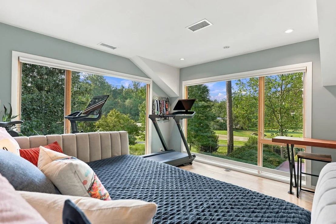 Photo of 3007 Surrey Road