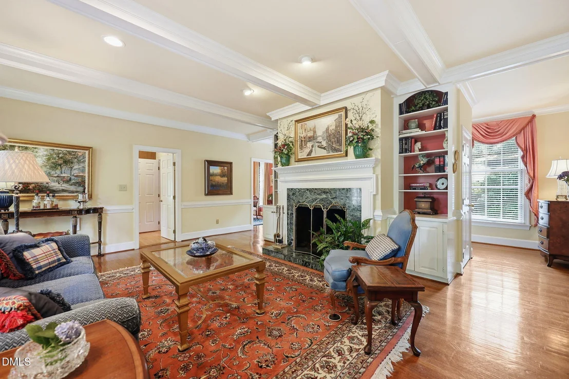 Photo of 2221 Weybridge Drive
