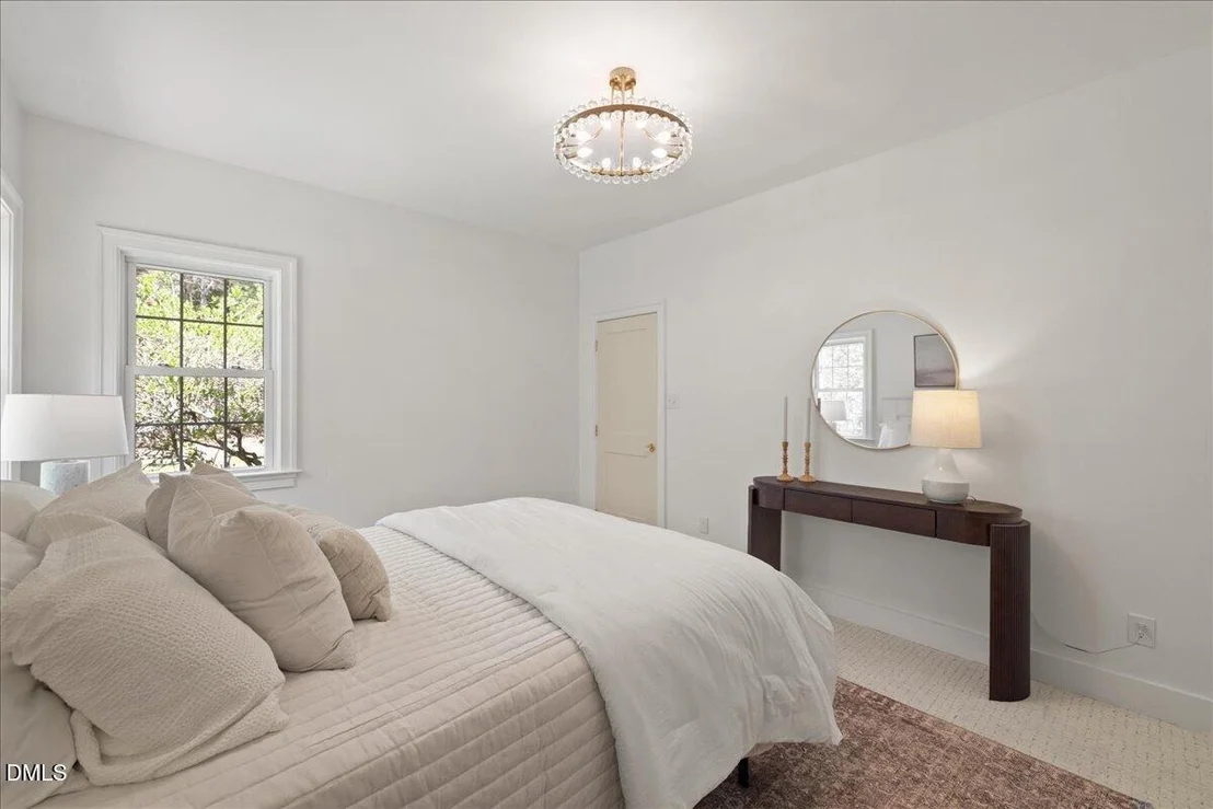 Photo of 419 Eagle Point Road