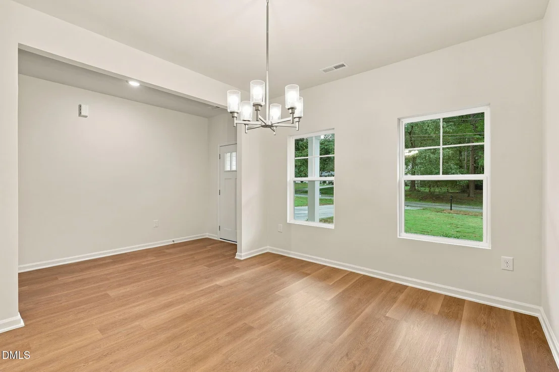 Photo of 709 Crestview Drive