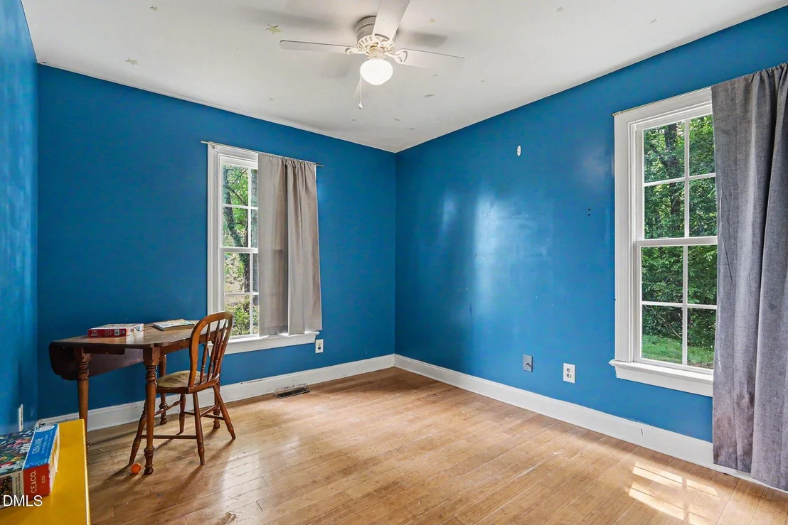 Photo of 1750 Tom Oakley Road