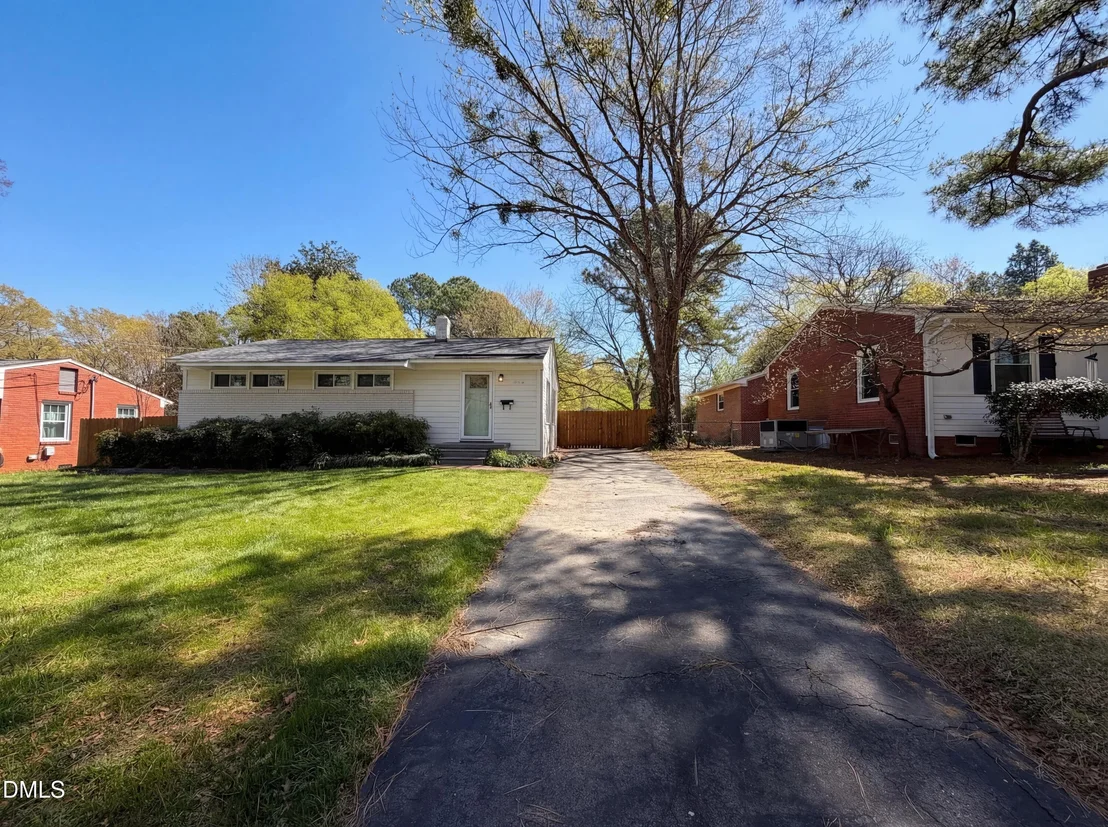 Photo of 910 Devonport Drive