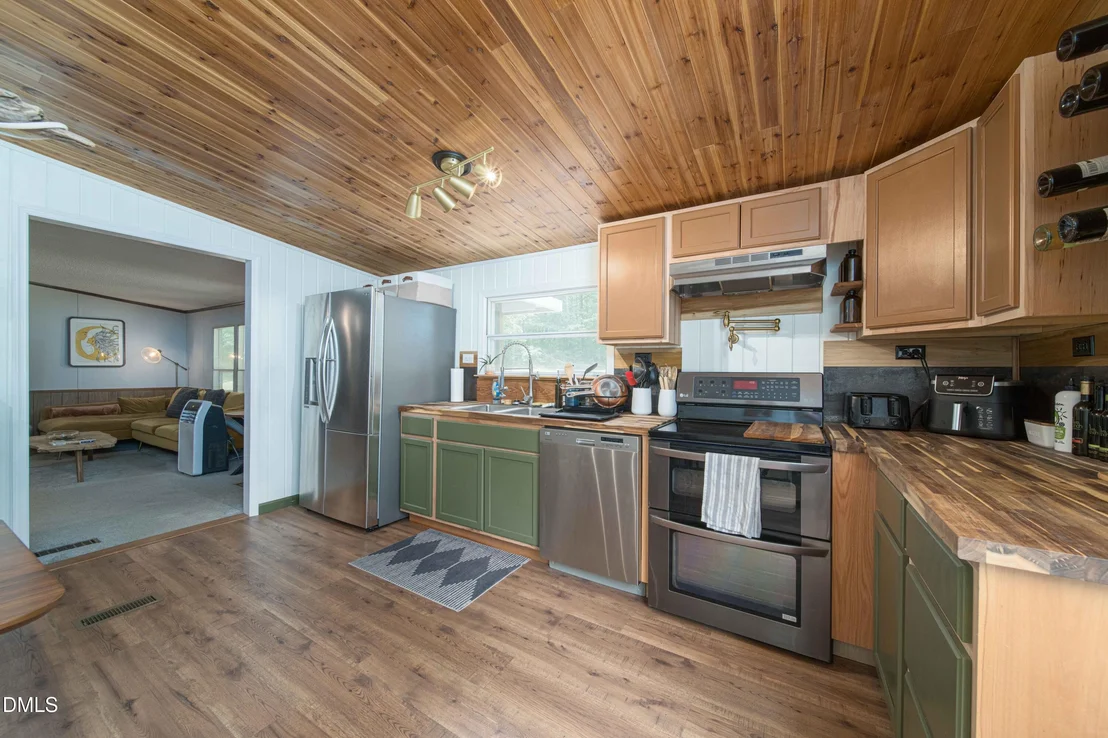 Photo of 748 Hunters Circle