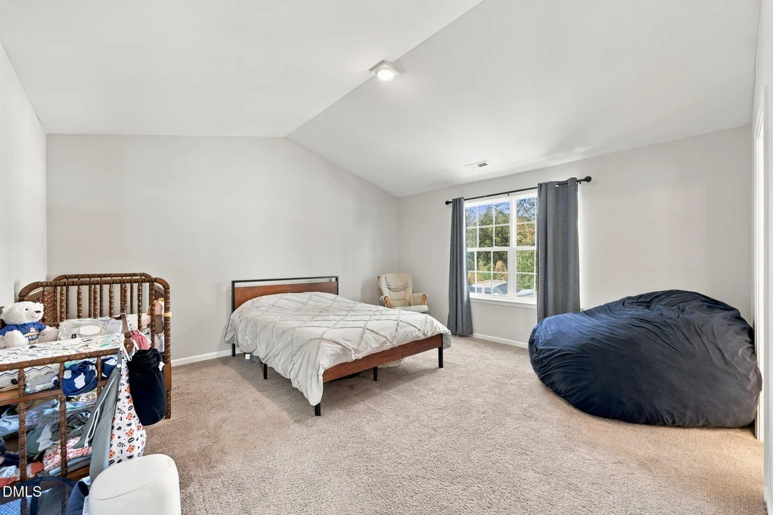 Photo of 2170 Campbell Loop
