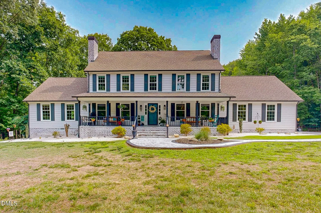 Photo of 947 Old Salem Road