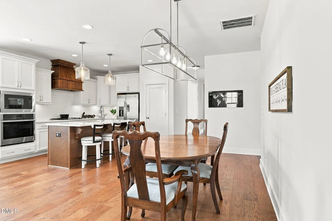 Photo of 325 Underhill Way