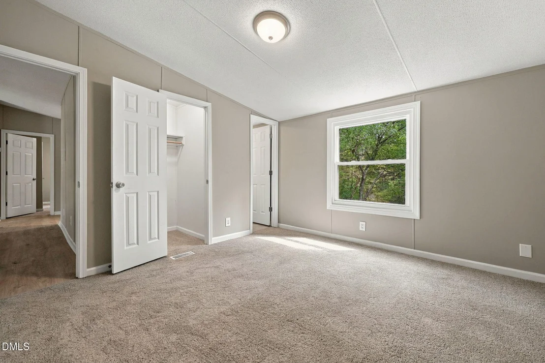 Photo of 582 Ed Thomas Road