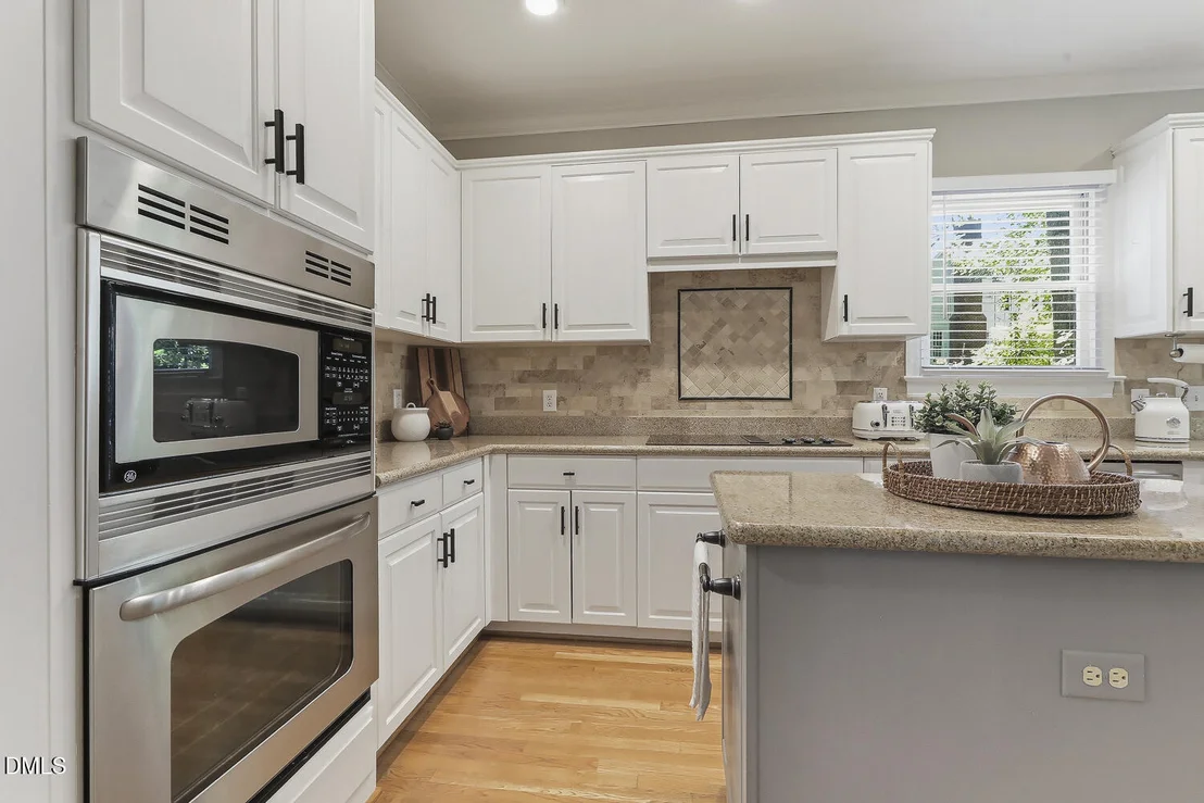 Photo of 429 Grosvenor Drive