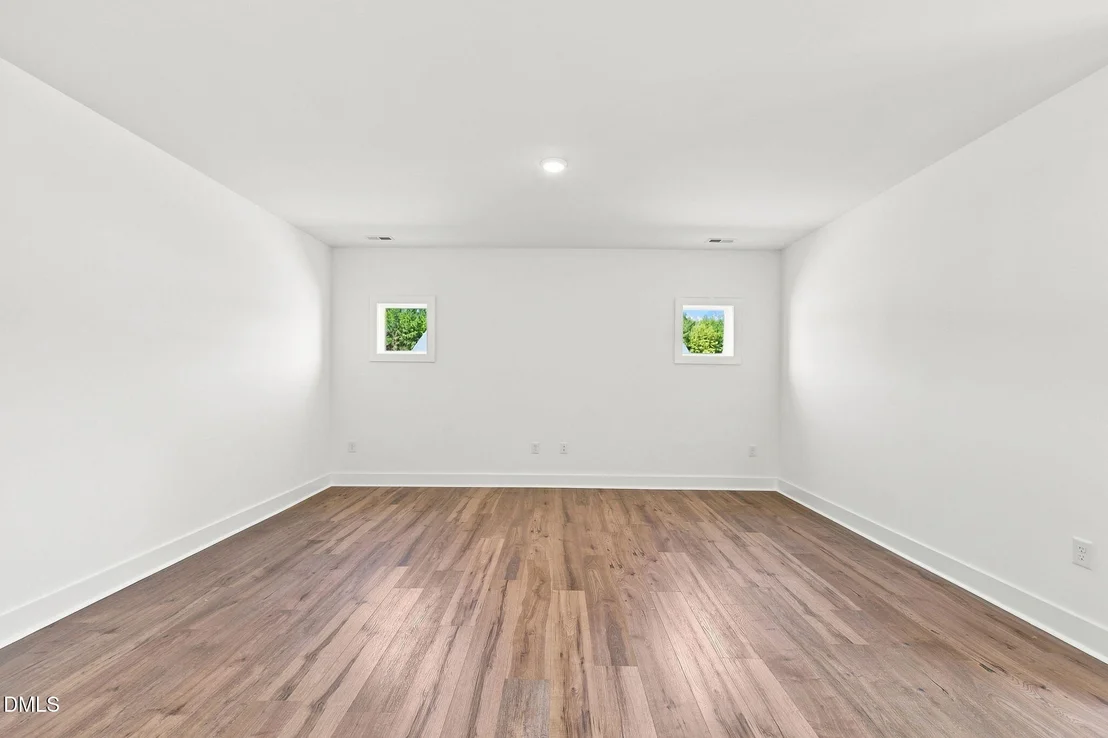 Photo of 30 Loganberry Avenue
