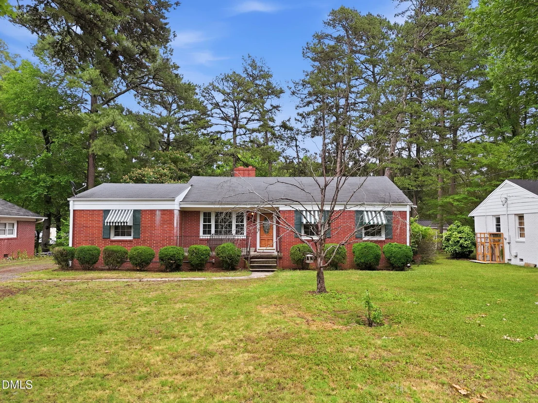 Photo of 213 Pine Tree Road