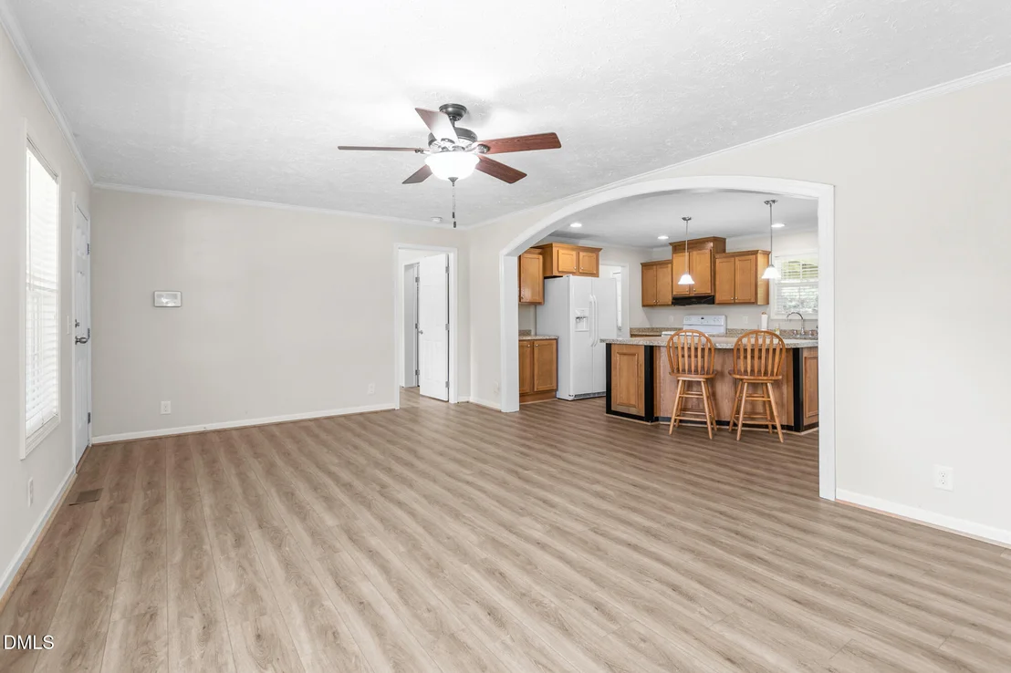 Photo of 1054 Sutton Road