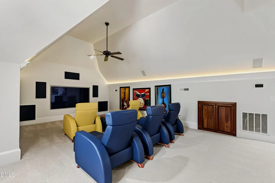 Photo of 113 Richelieu Drive