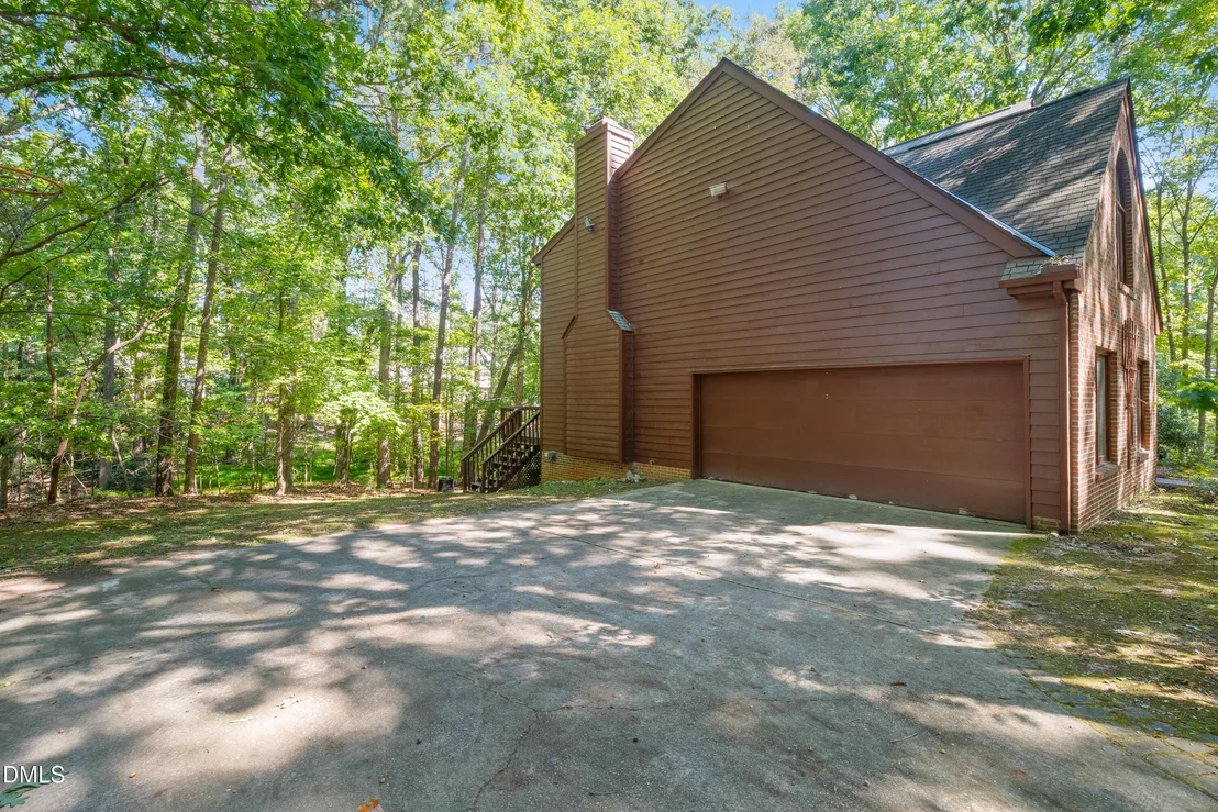Photo of 225 Dalton Drive