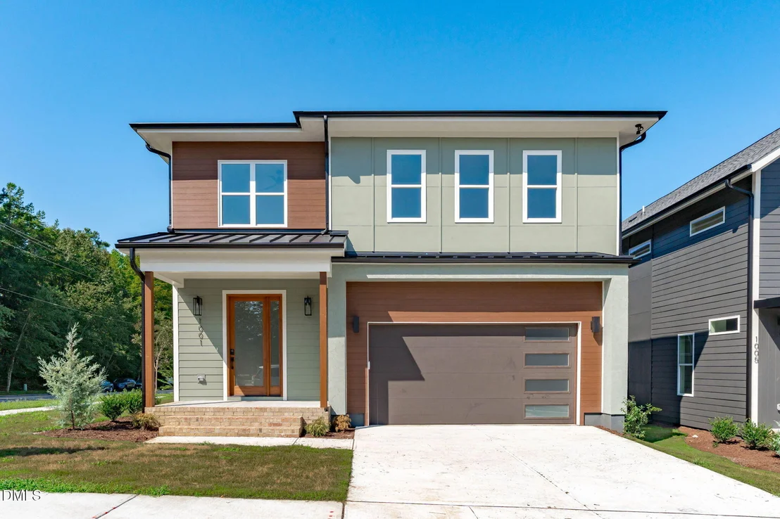 Photo of 1001 Addison Place