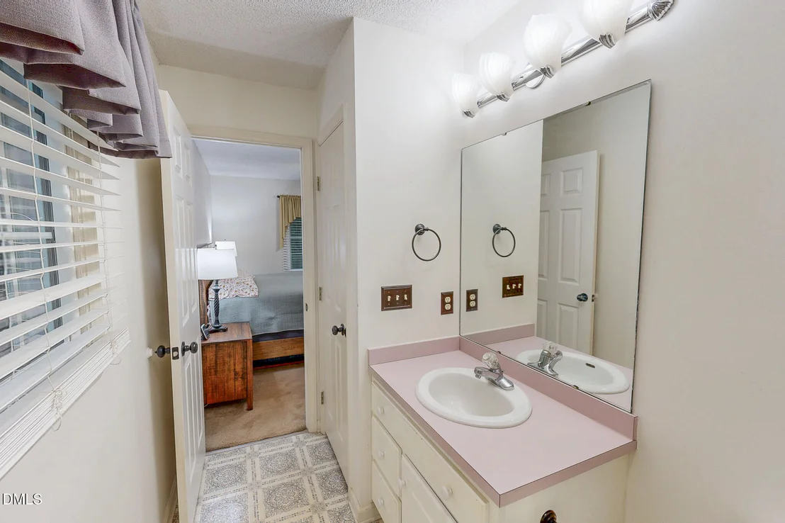 Photo of 5923 Rivers Bend Drive