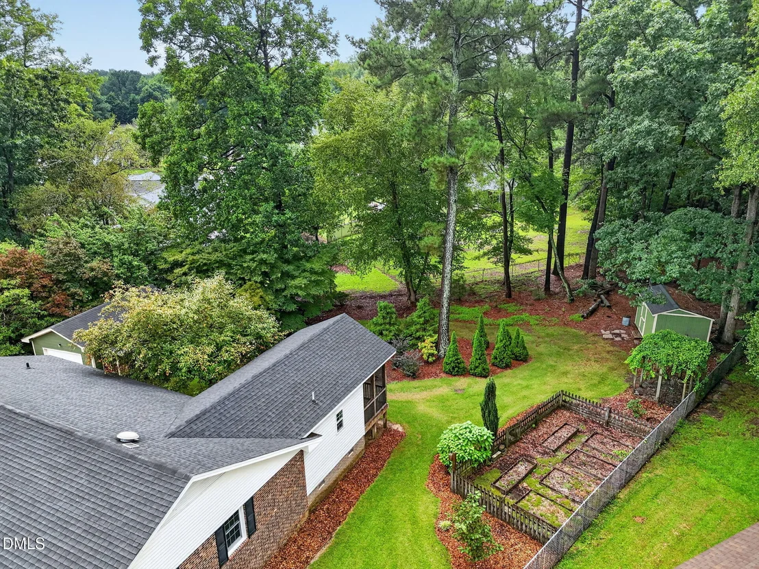 Photo of 63 White Oak Drive