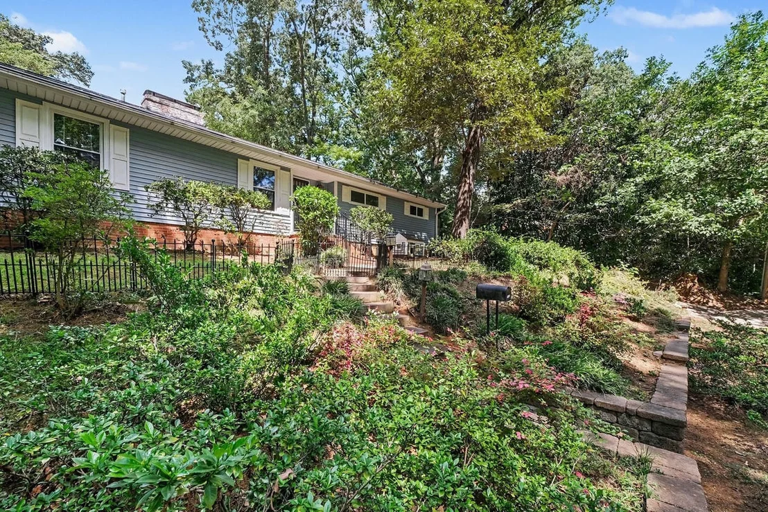 Photo of 410 Brookside Drive