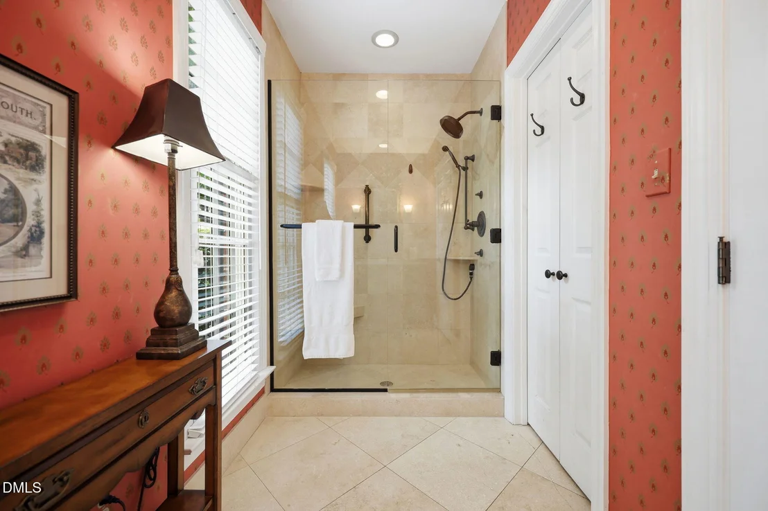 Photo of 2221 Weybridge Drive