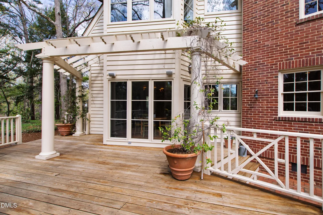 Photo of 223 Hillcrest Circle