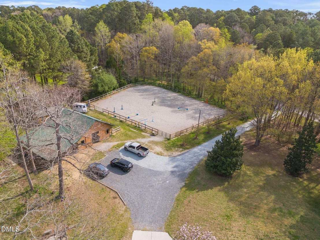 Photo of 8908 Weaver Crossing Road