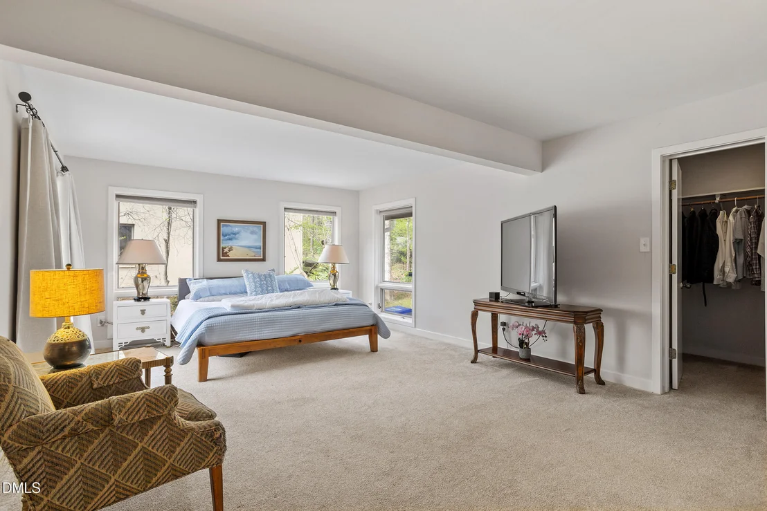 Photo of 996 Cleland Drive