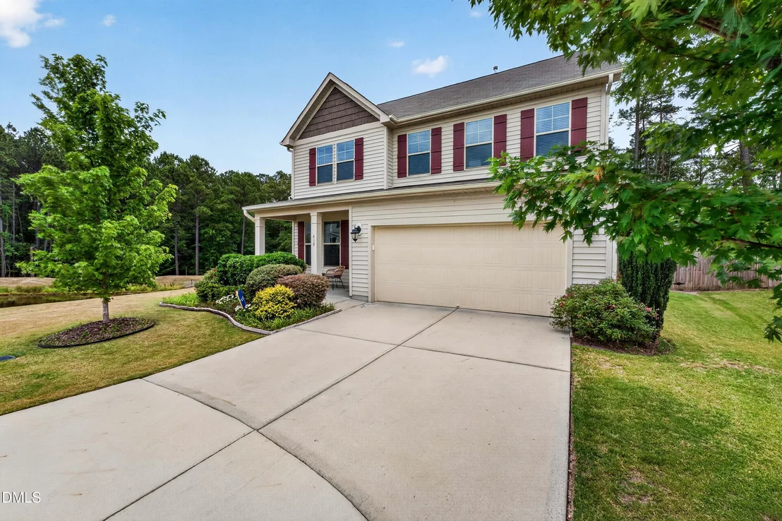Photo of 410 Chestnut Oak Place
