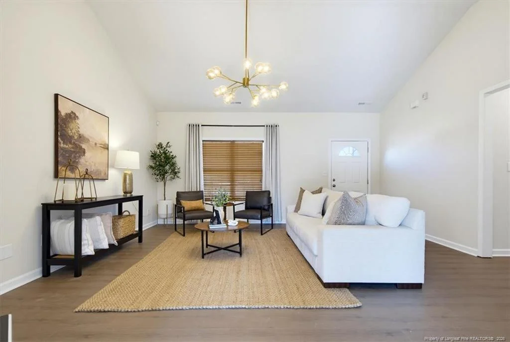 Photo of 664 Broad Drive