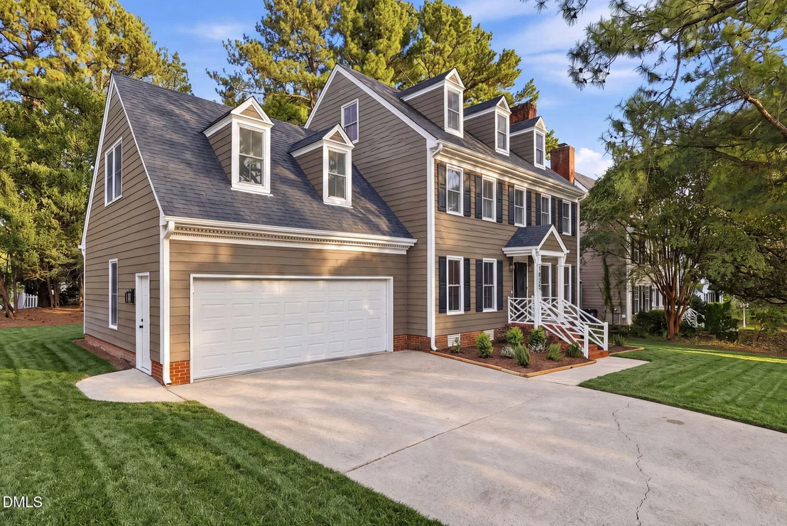 Photo of 1825 Thorpshire Drive