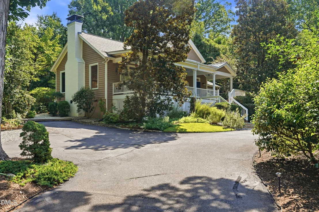 Photo of 3129 Eton Road
