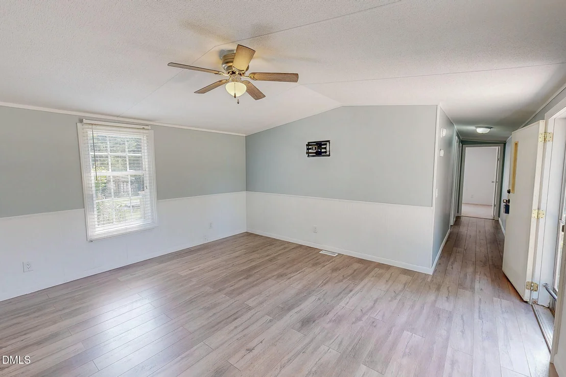 Photo of 32 Everett Avenue