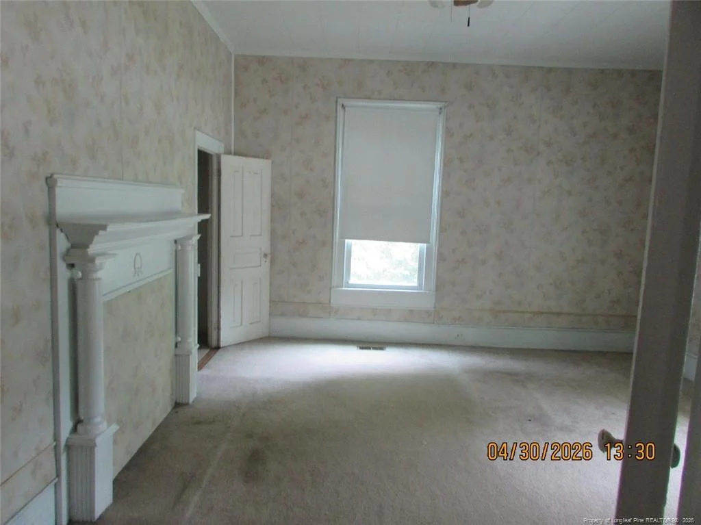 Photo of 215 E Maple Street