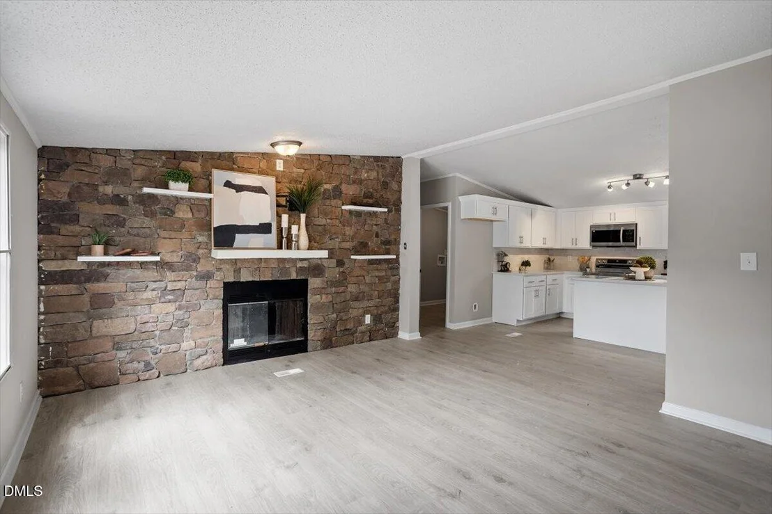 Photo of 493 Williams Road