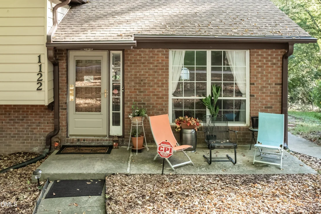 Photo of 1122 Saxony Drive