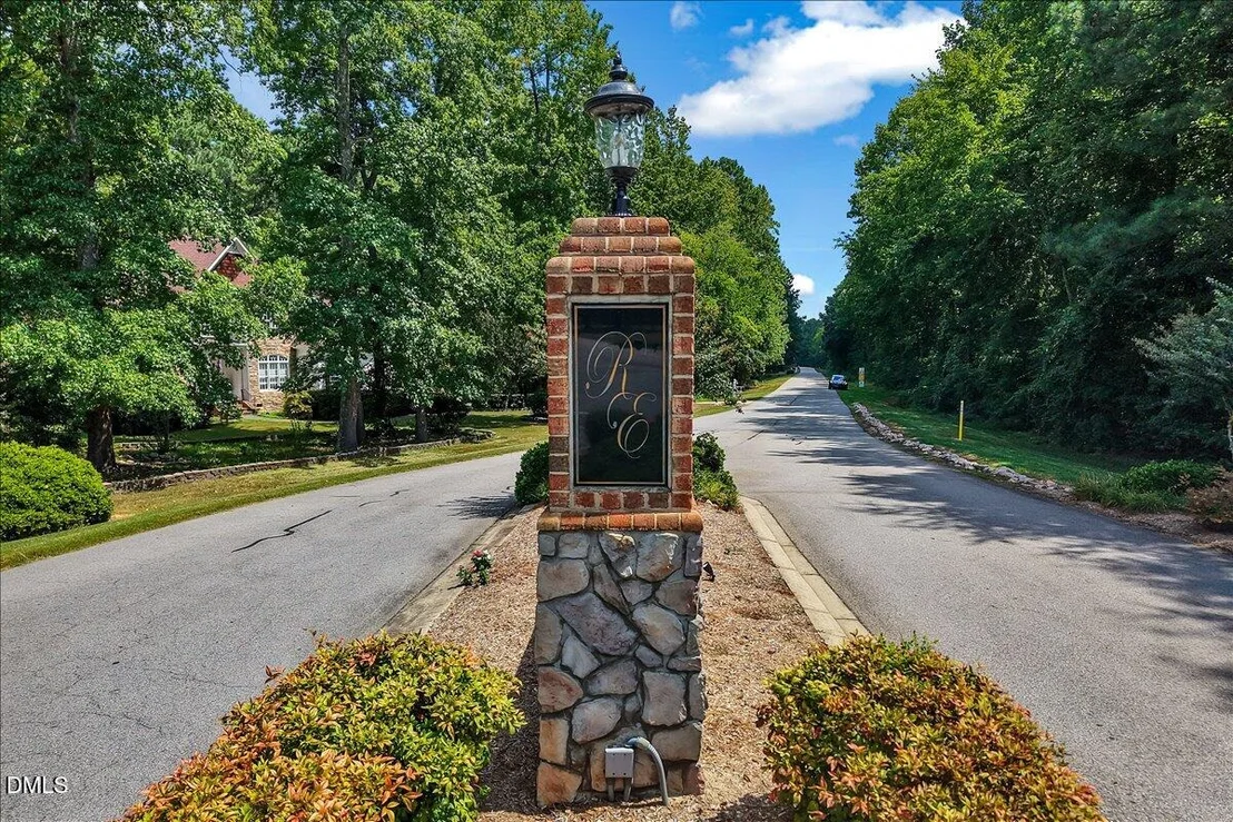 Photo of 140 Rivers Edge Drive