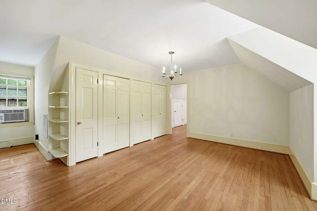 Photo of 212 Hillcrest Drive