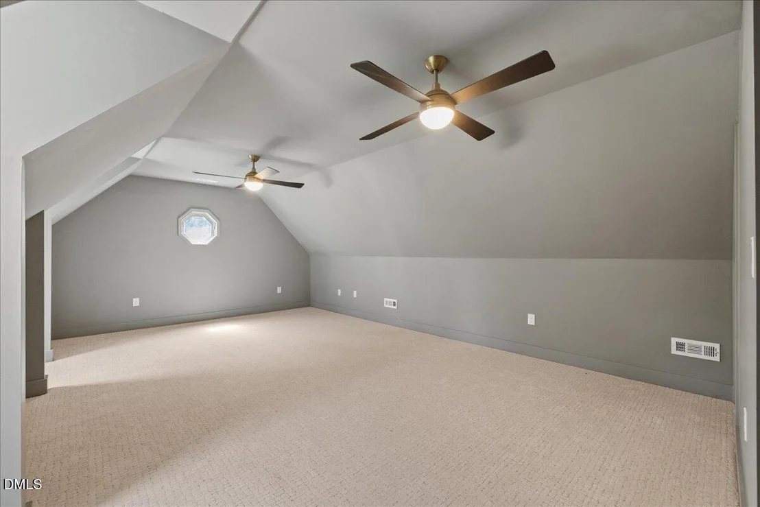Photo of 419 Eagle Point Road